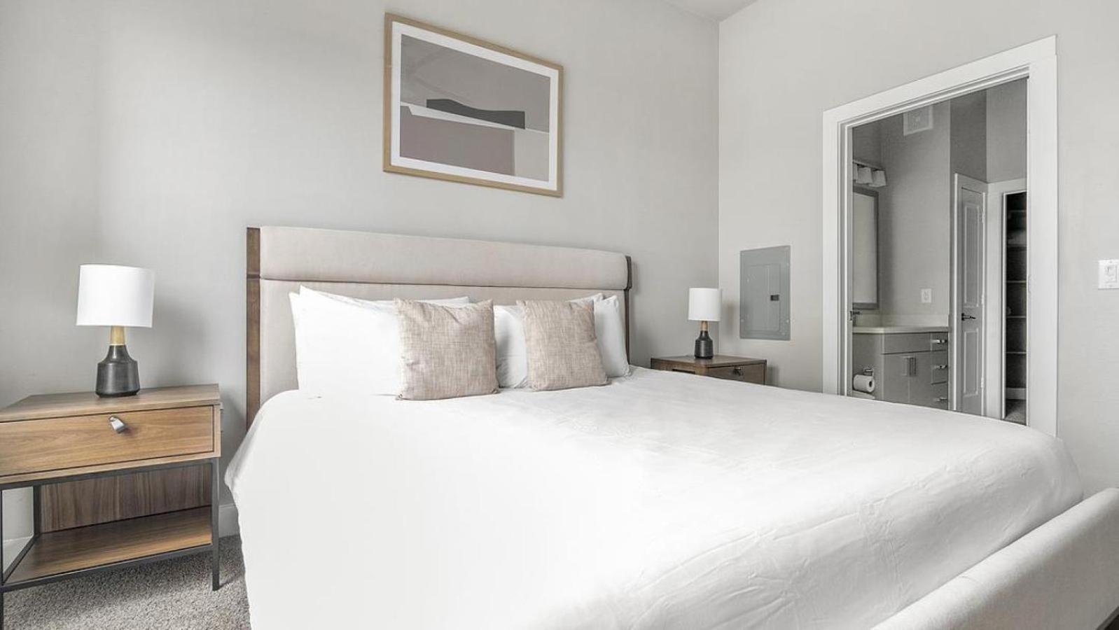 Landing Modern Apartment With Amazing Amenities Austin Esterno foto