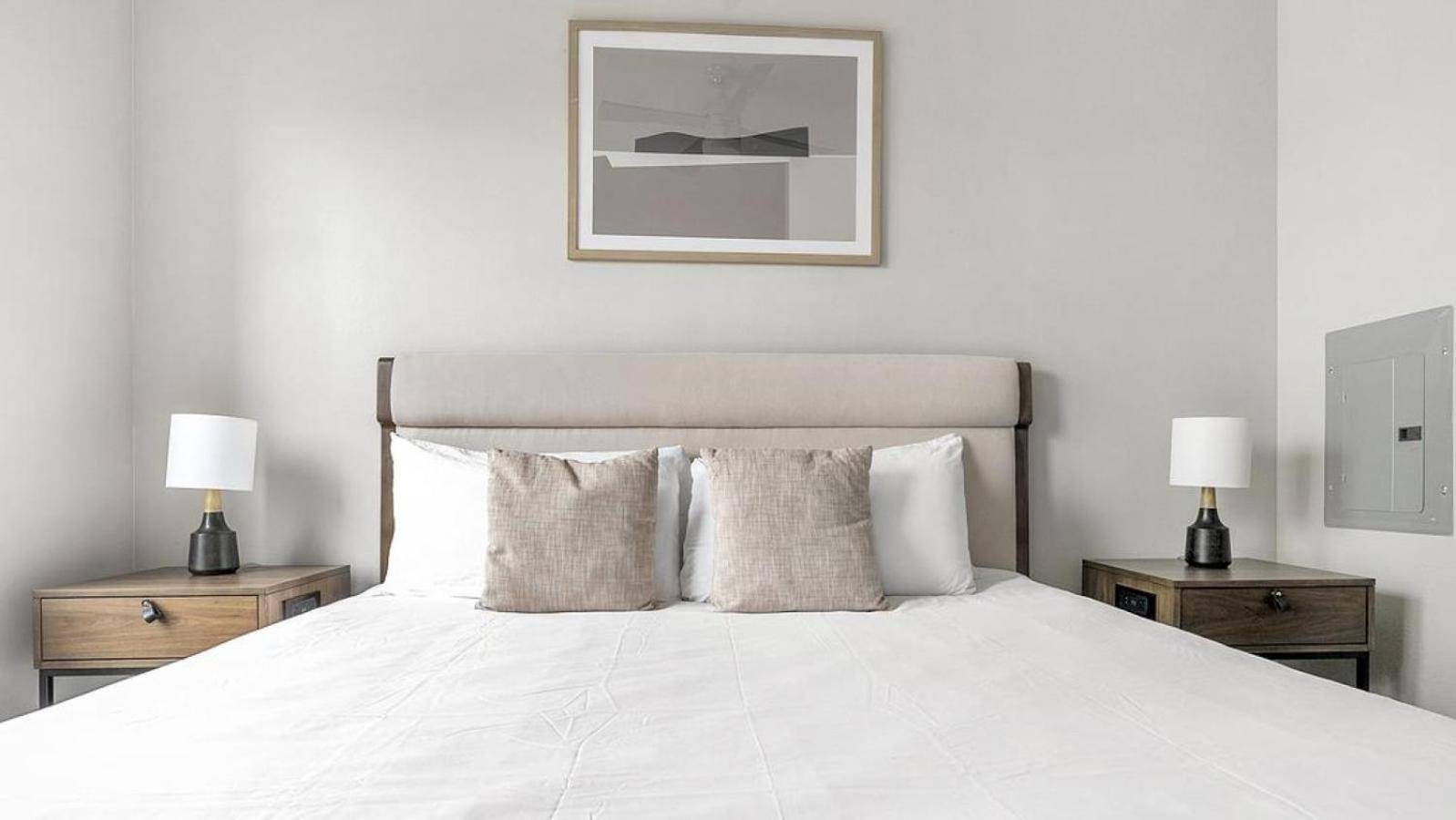 Landing Modern Apartment With Amazing Amenities Austin Esterno foto