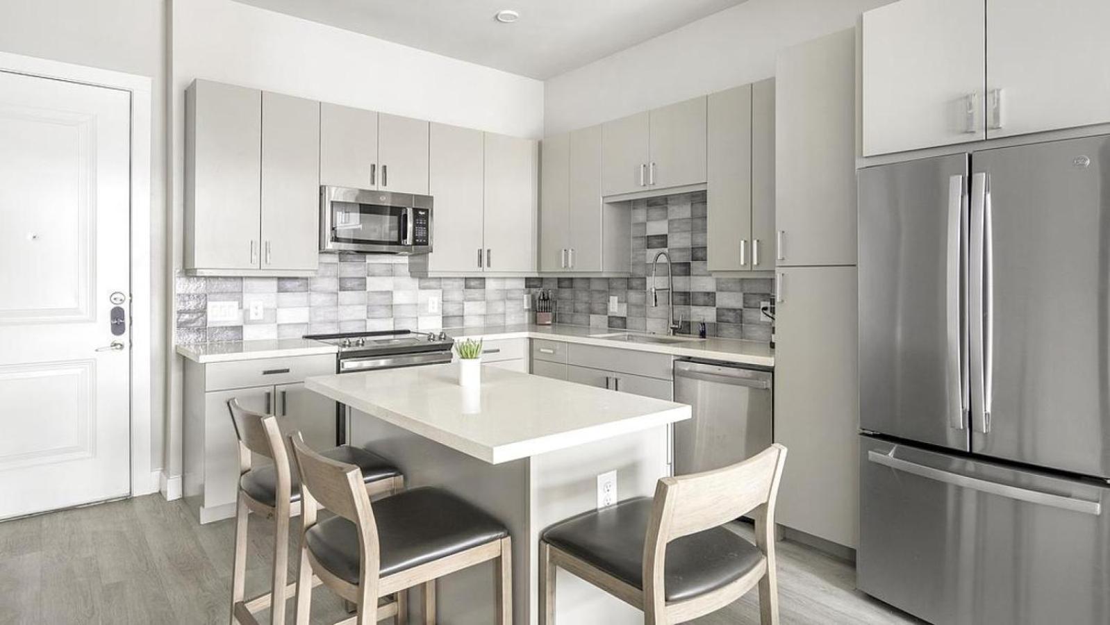Landing Modern Apartment With Amazing Amenities Austin Esterno foto